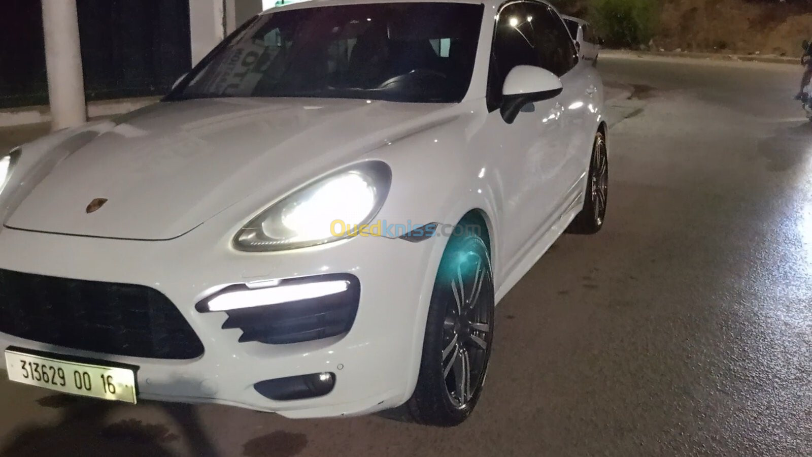 Porsche Cayenne 2014 GTS