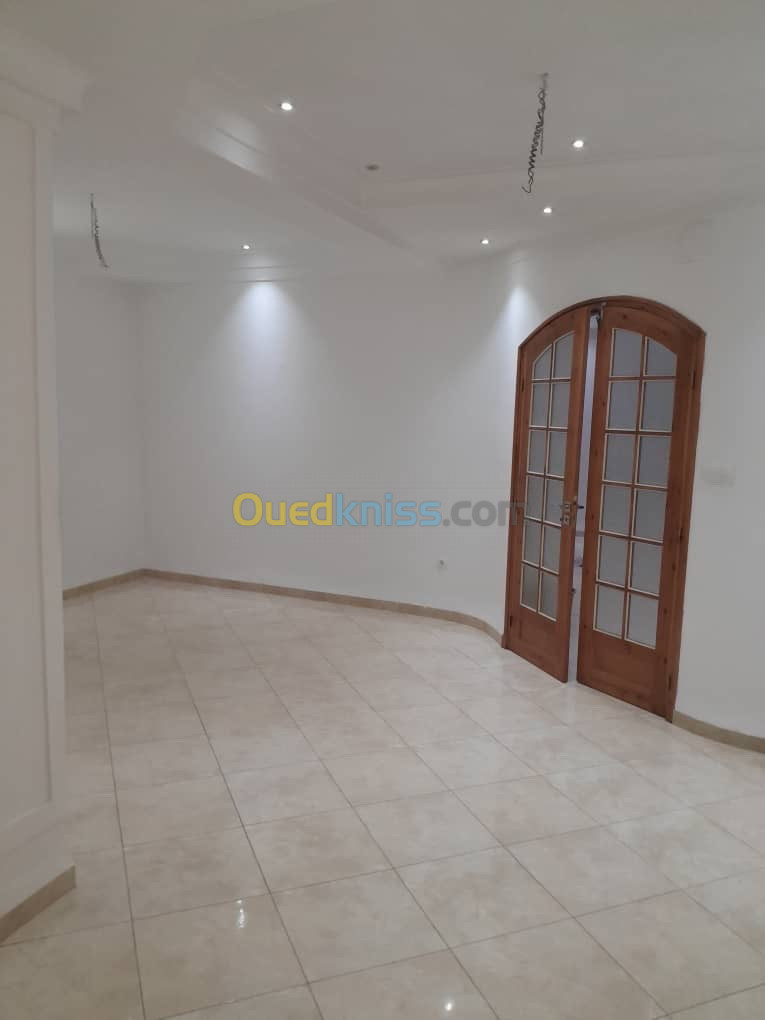 Location Niveau De Villa F3 Alger Ain naadja