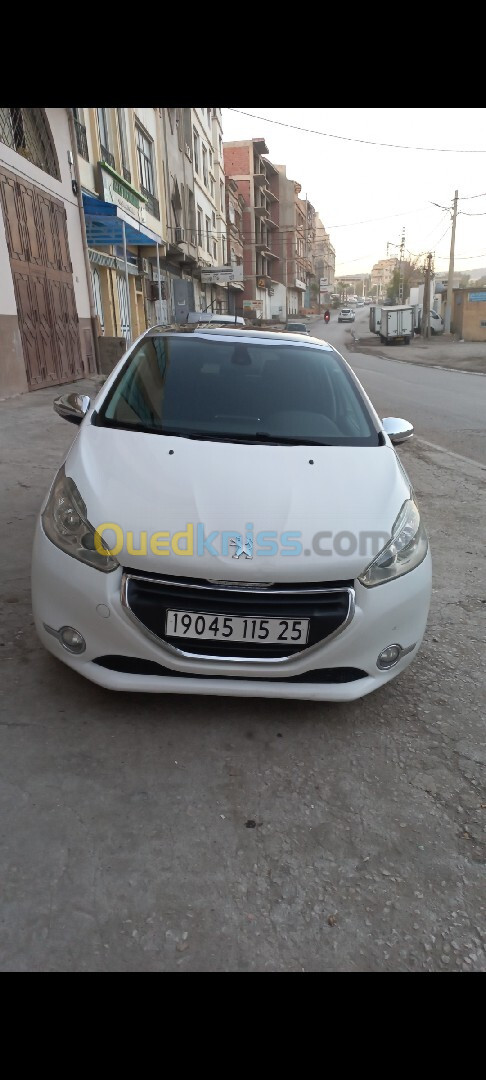 Peugeot 208 2015 Allure