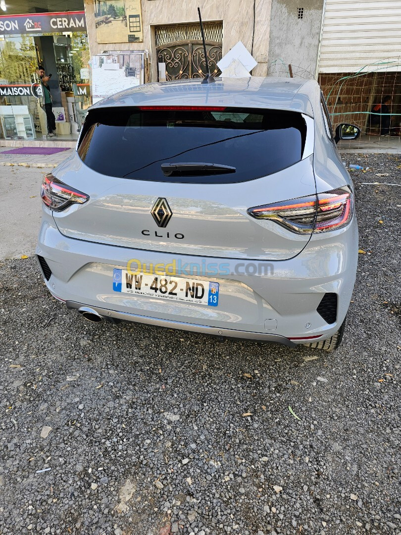 Renault Clio 2024 Alpine