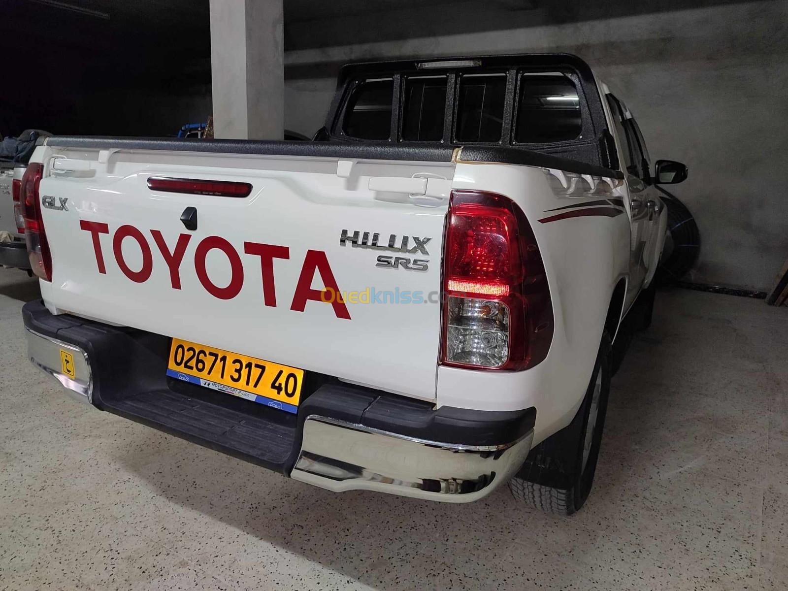 Toyota Hilux 2017 LEGEND SC 4x4