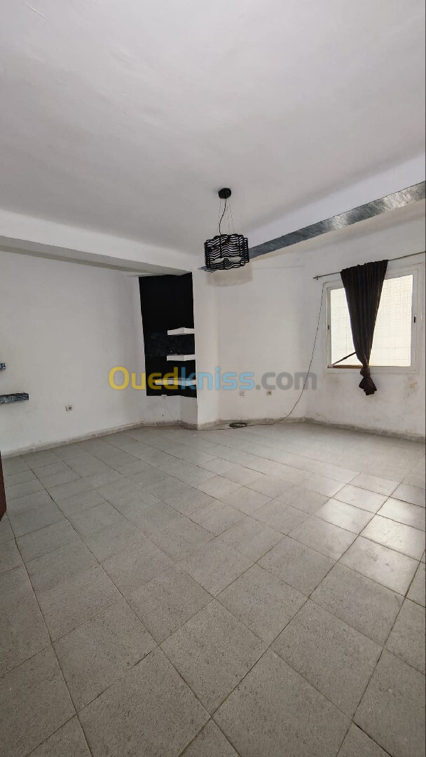 Location Appartement F3 Tipaza Kolea