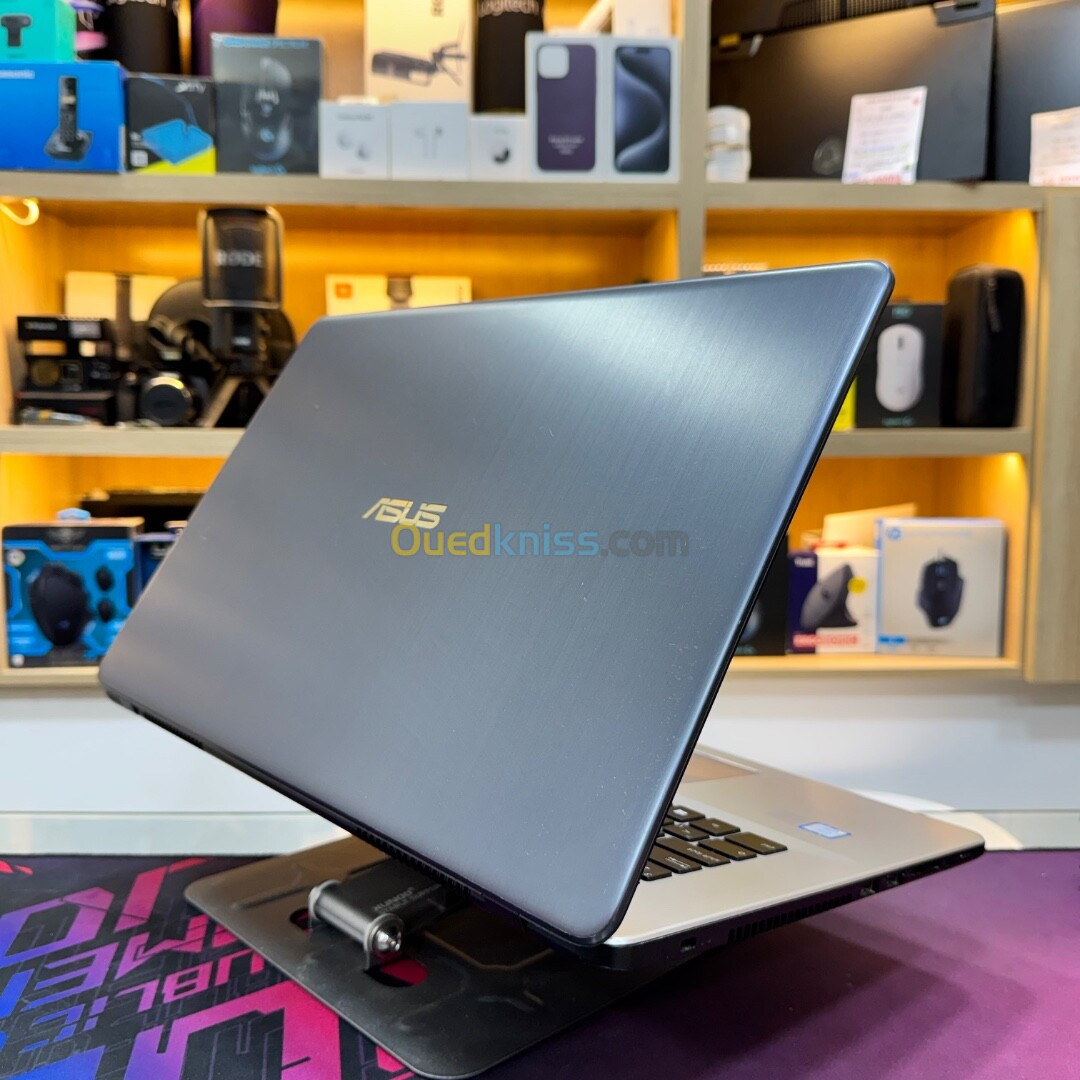 ASUS VIVOBOOK PRO 17 I7 8565U 8TH GEN 8GB RAM 128GB SSD 1TB HDD ECRAN 17 POUCES 