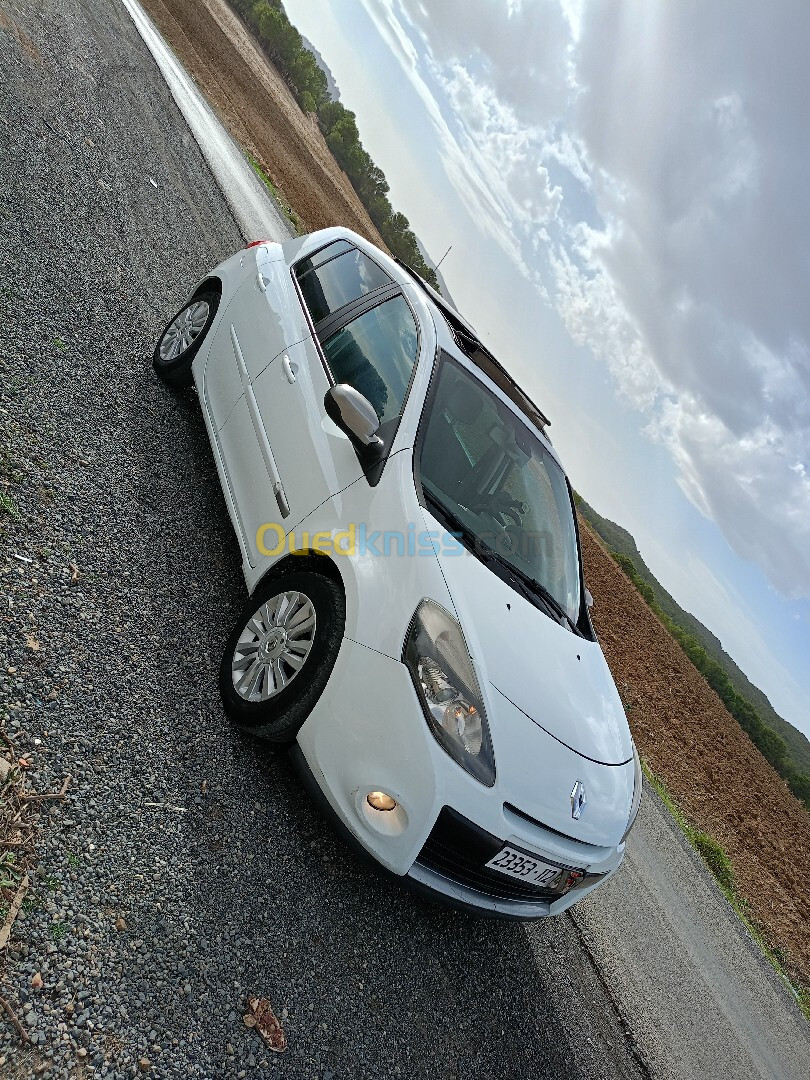 Renault Clio 3 2012 Night and Day