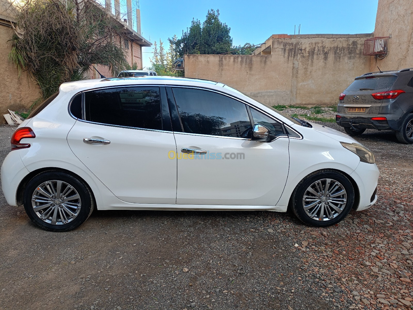 Peugeot 208 2015 Allure Facelift