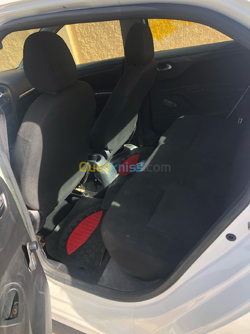 Peugeot 301 2015 Access