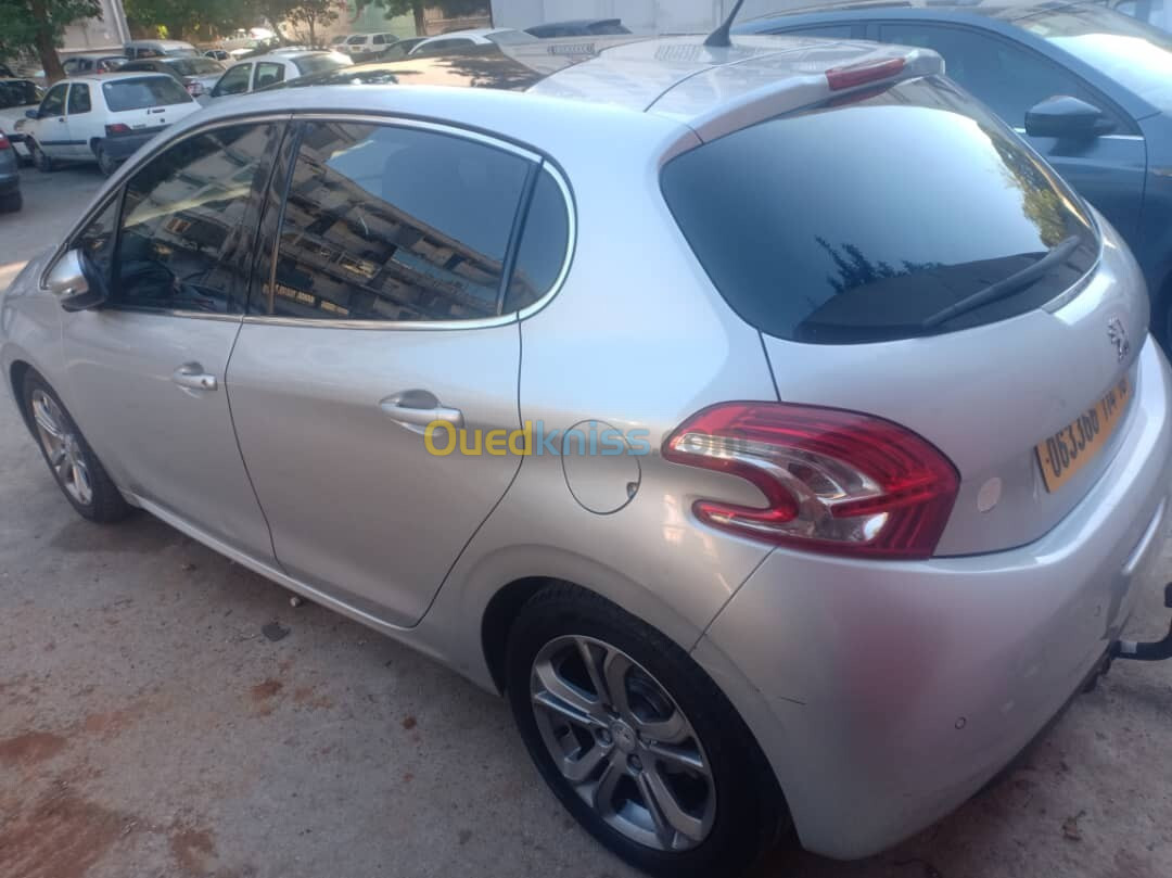 Peugeot 208 2014 Allure