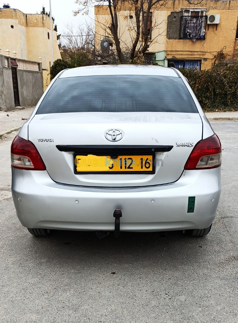 Toyota Yaris Sedan 2012 