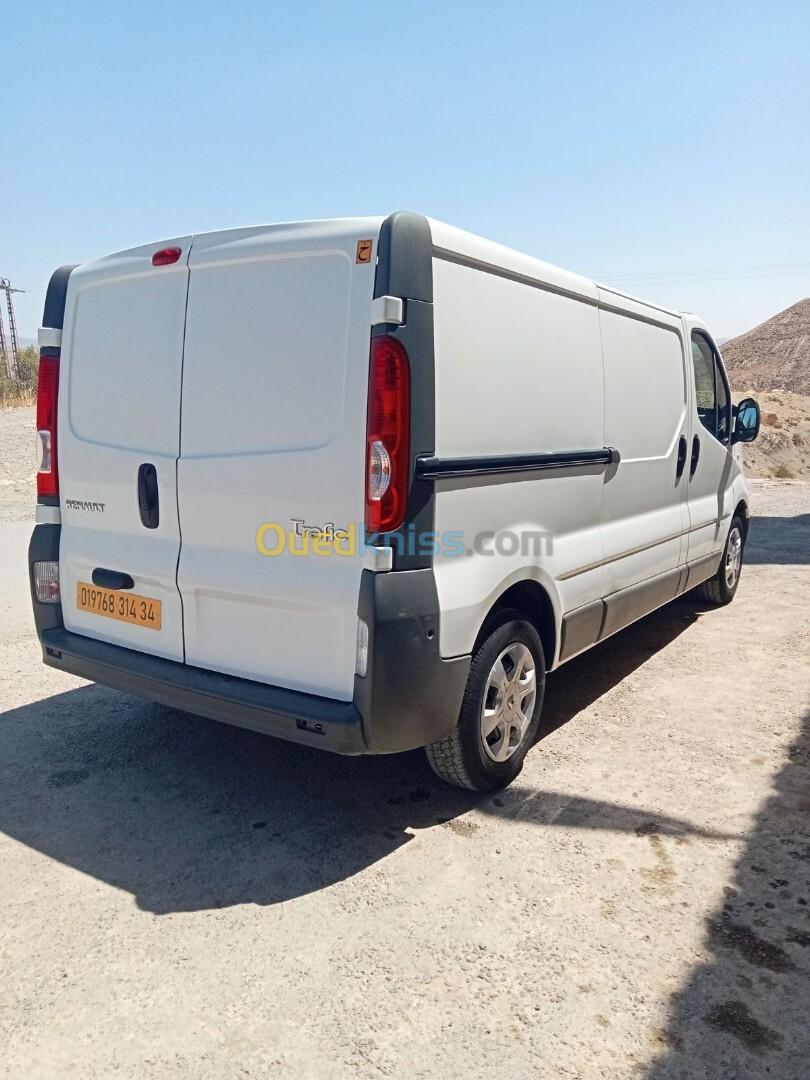 Renault trafiqeu 2014