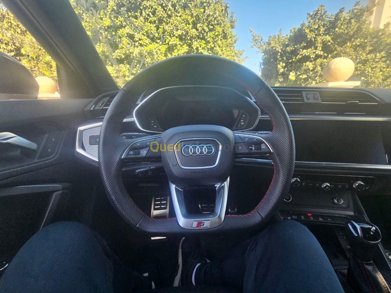 Audi Q3 2024 S line Quattro