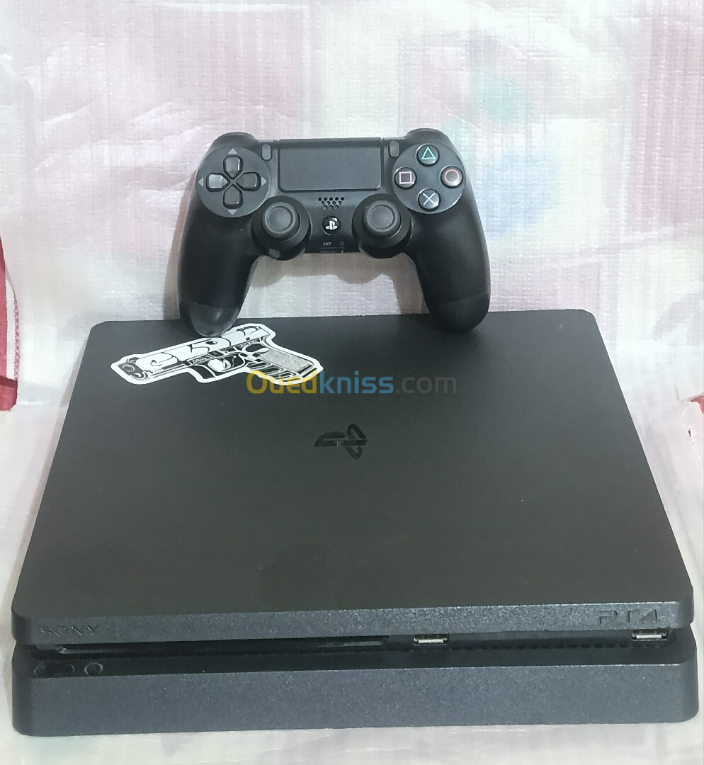 PS4 SLIM 500 GB + EA SPORTS FC24 + FC25+ RAR2