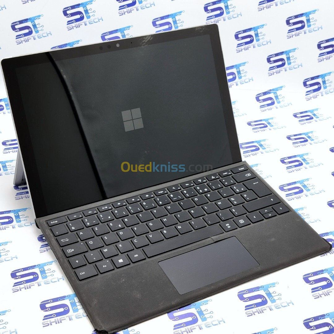 Microsoft Surface Pro 5 i5 7300U 8G 256 SSD Full HD Détachable Tactile