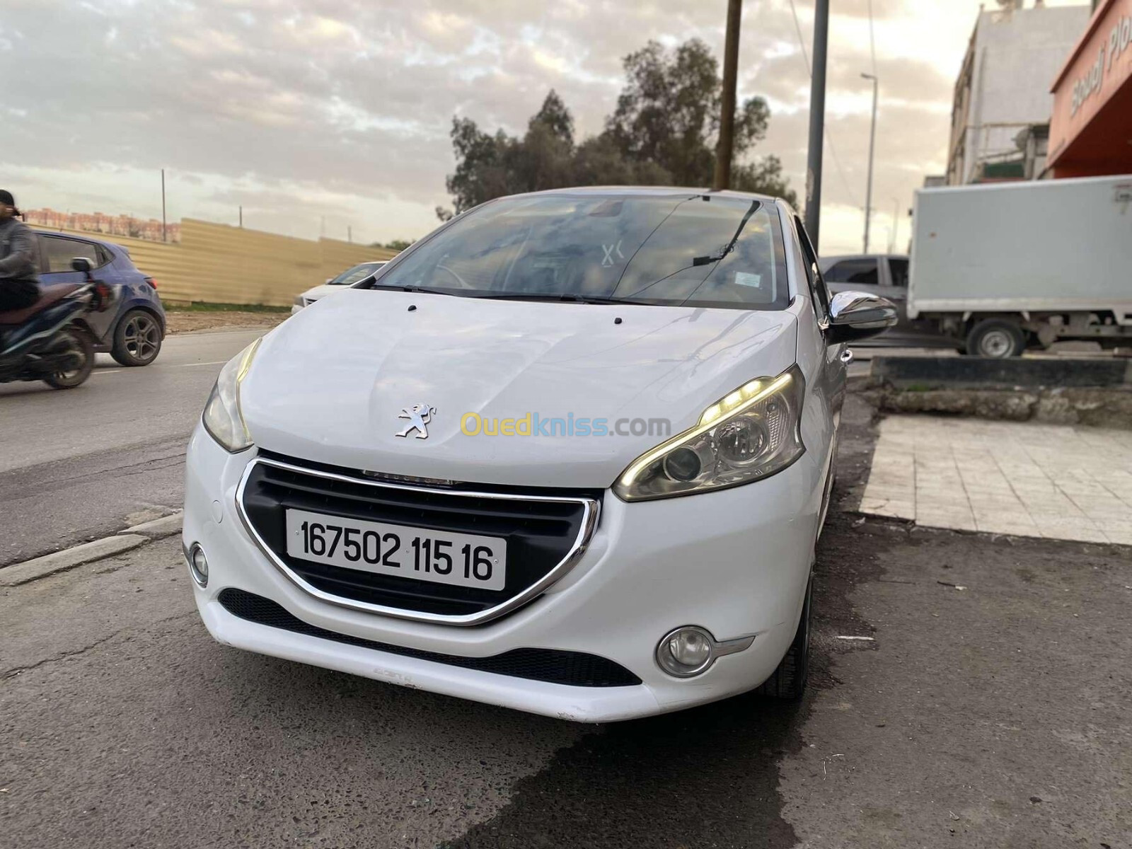 Peugeot 208 2015 Allure