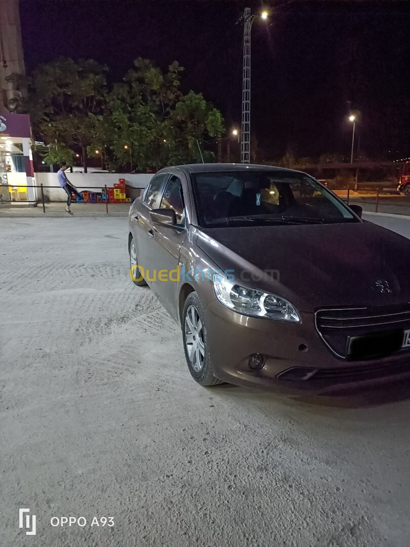 Peugeot 301 2015 pack luxe 