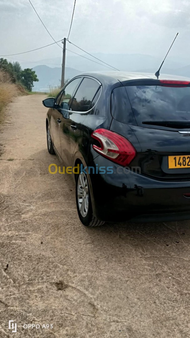 Peugeot 208 2013 Allure