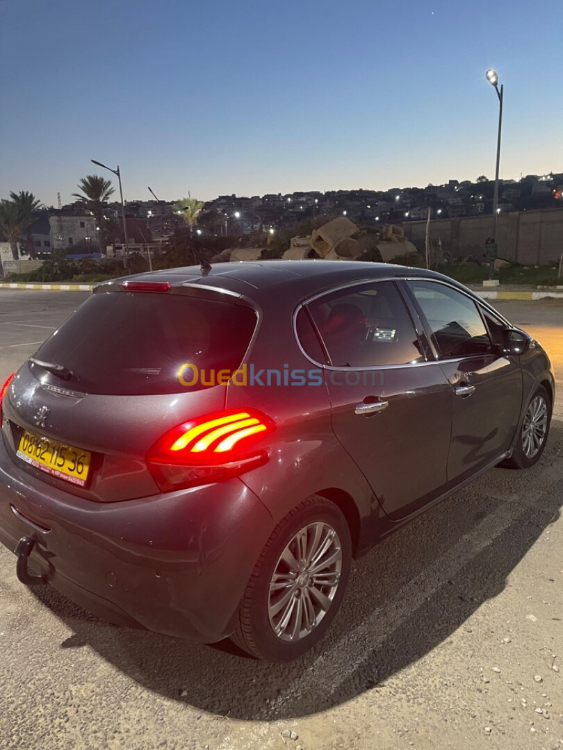 Peugeot 208 2015 Allure Facelift