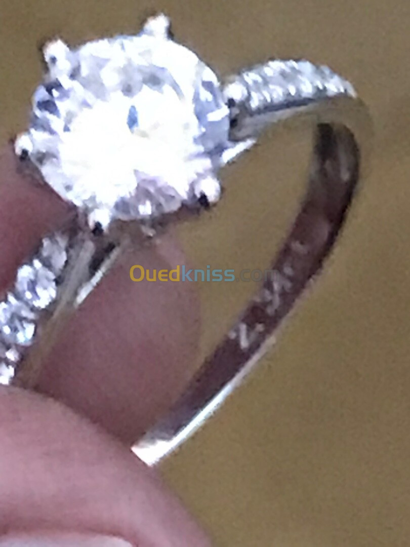 Bague Moissanite Diamant G2,34 DC qualité Supérieure AAAAAA USA