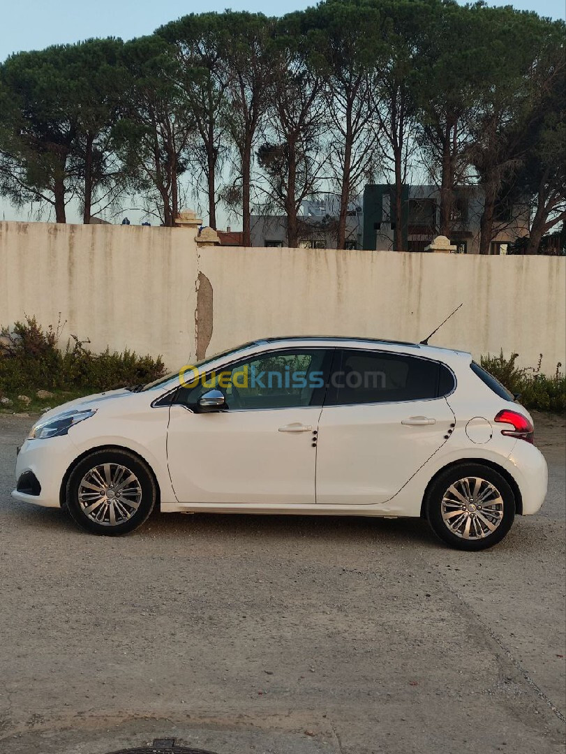 Peugeot 208 2018 Allure Facelift