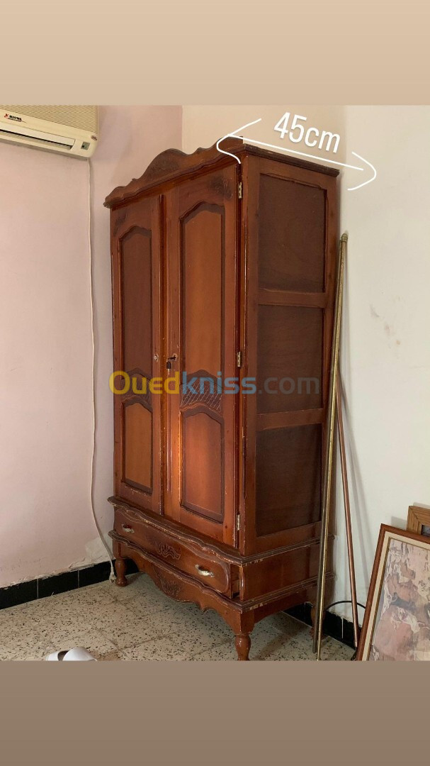 Armoire à vendre 