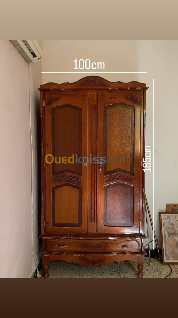 Armoire à vendre 