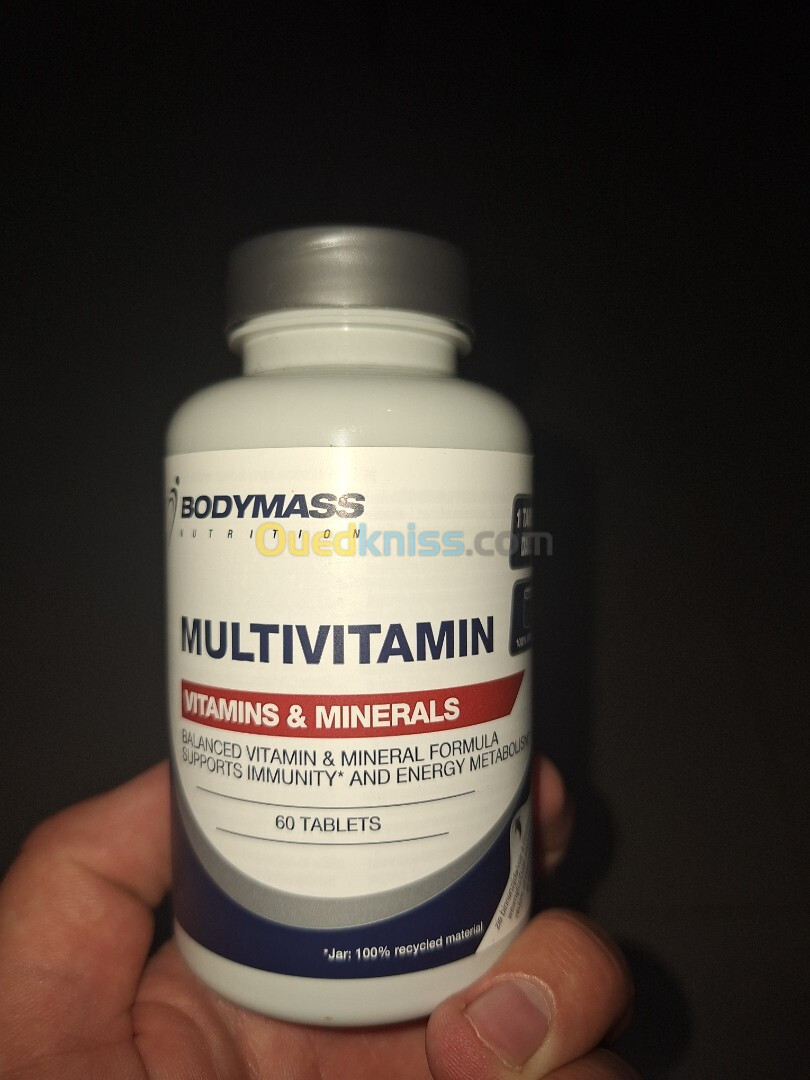 Créatine.  Multivitamin.   Masse gainer