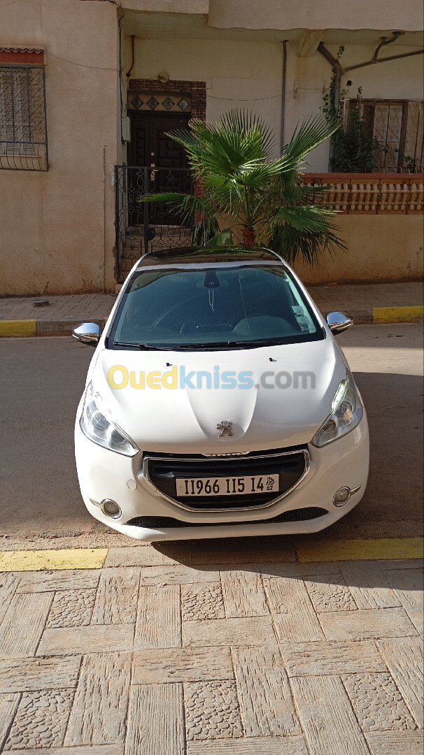 Peugeot 208 2015 Allure