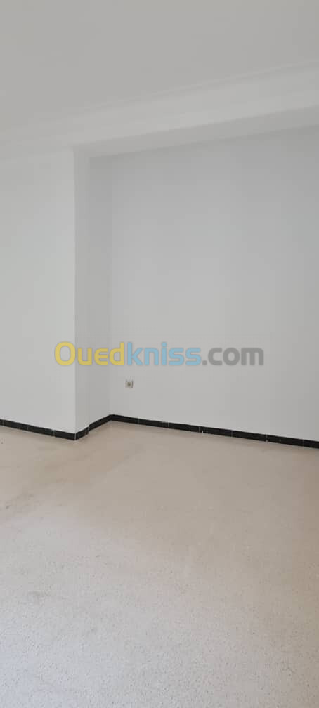 Location Appartement F4 Alger Said hamdine