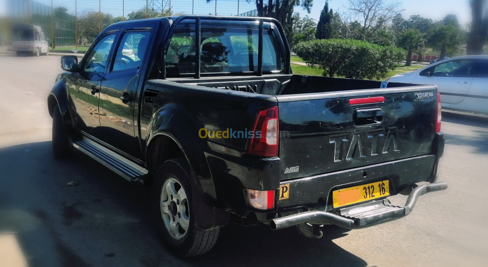 Tata Xenon 2012 