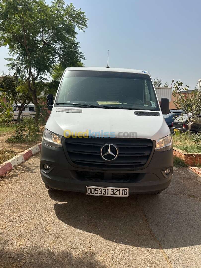 Mercedes Benz Sprinter 2021