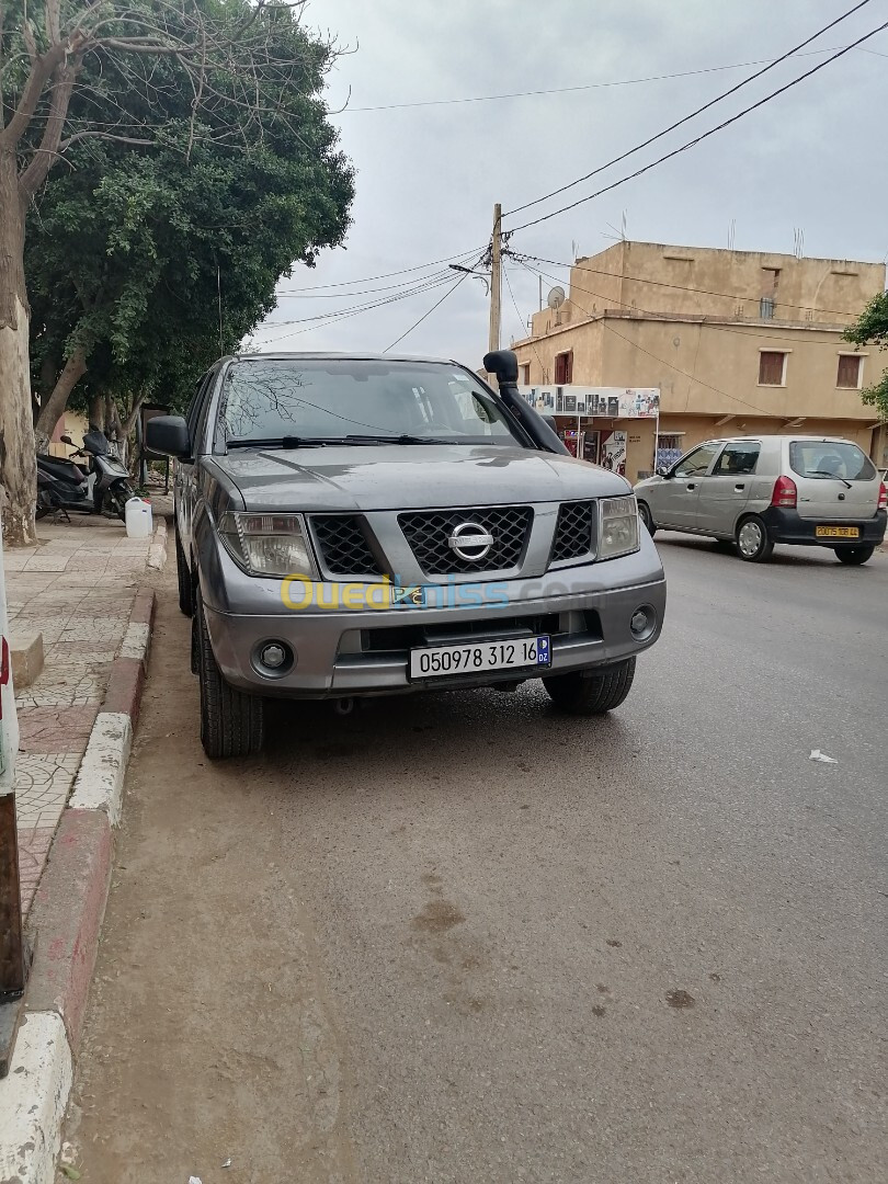 Nissan Navara 2012 Elegance 4x4