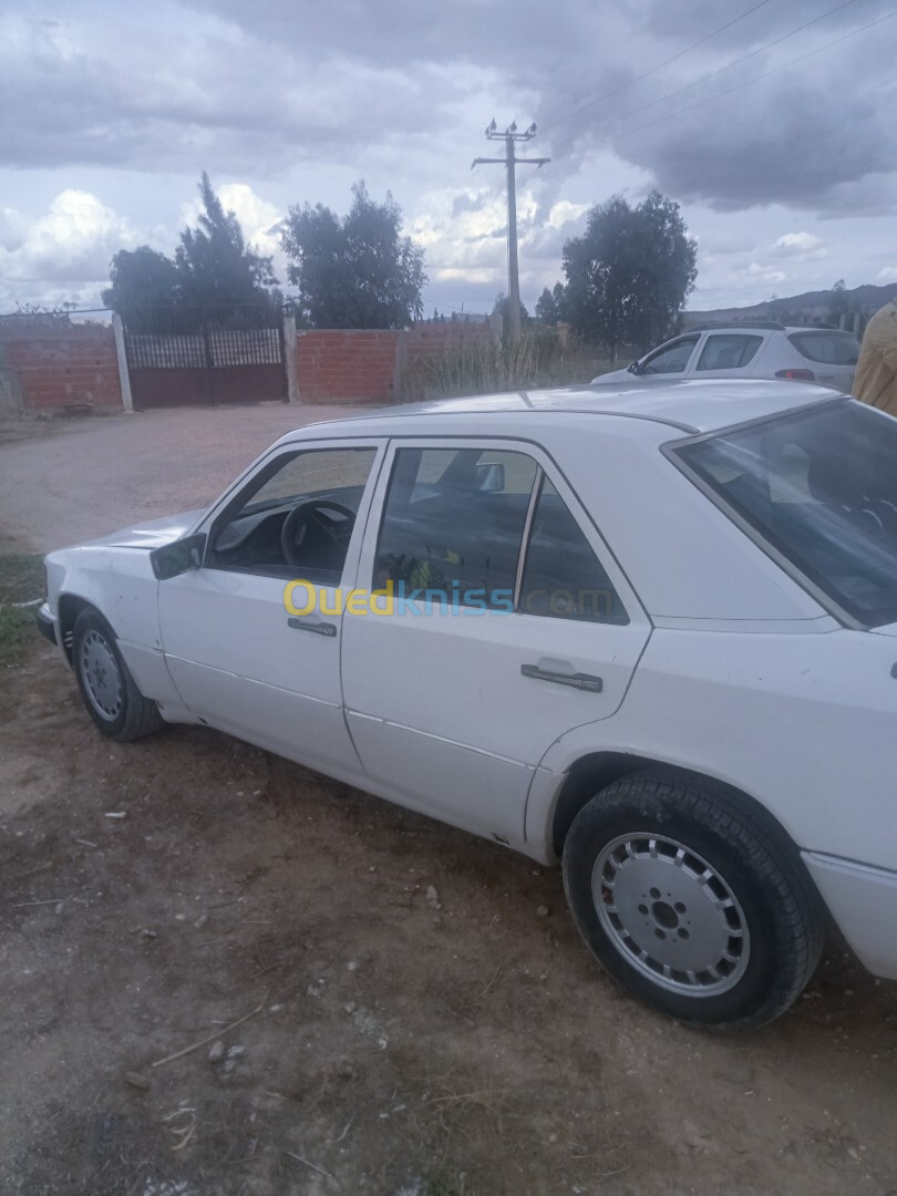 Mercedes Classe E 1988 Classe E