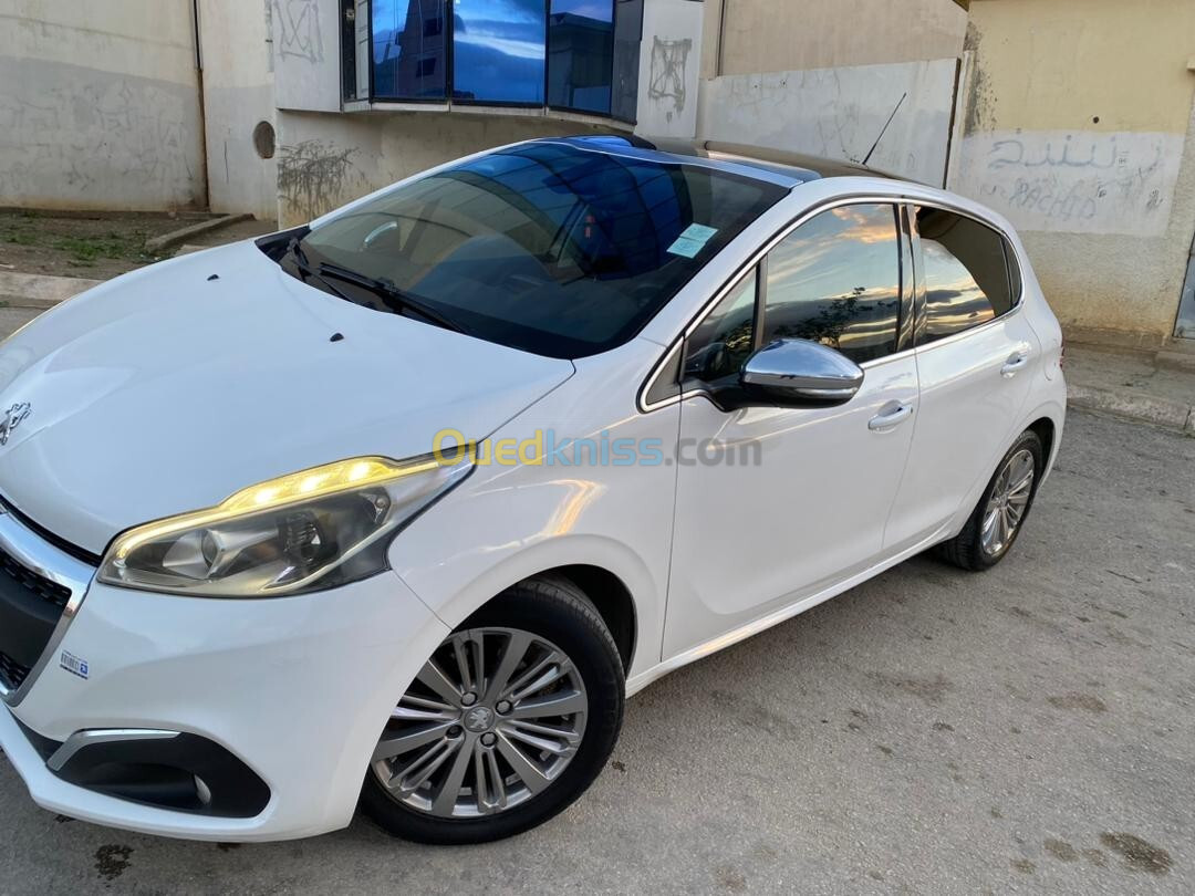 Peugeot 208 2015 Allure Facelift