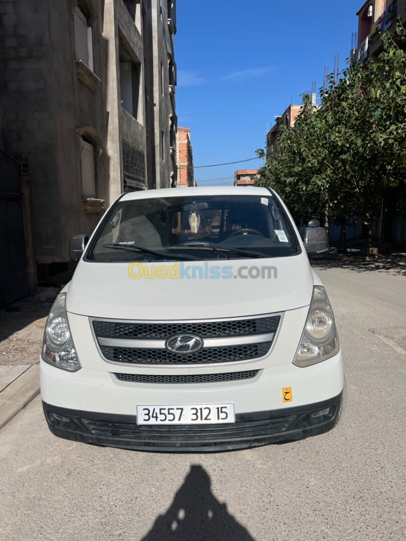 Hyundai H1 2012 Tolé