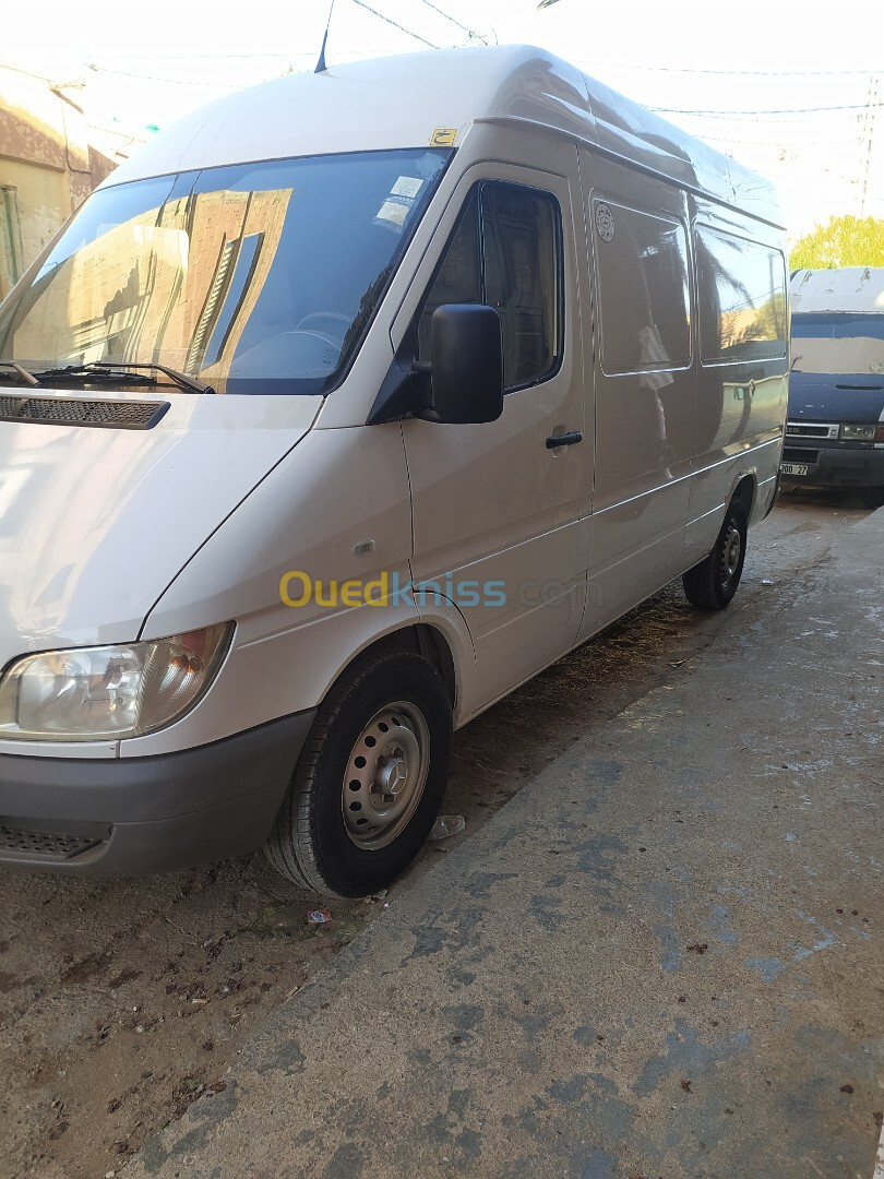 MERCEDES-BENZ SPRINTER 2009