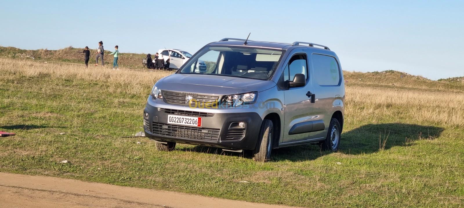 Peugeot Partner 2022 k9