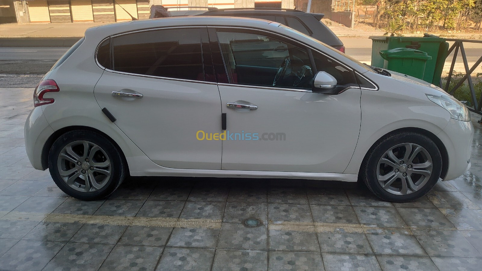 Peugeot 208 2015 Allure