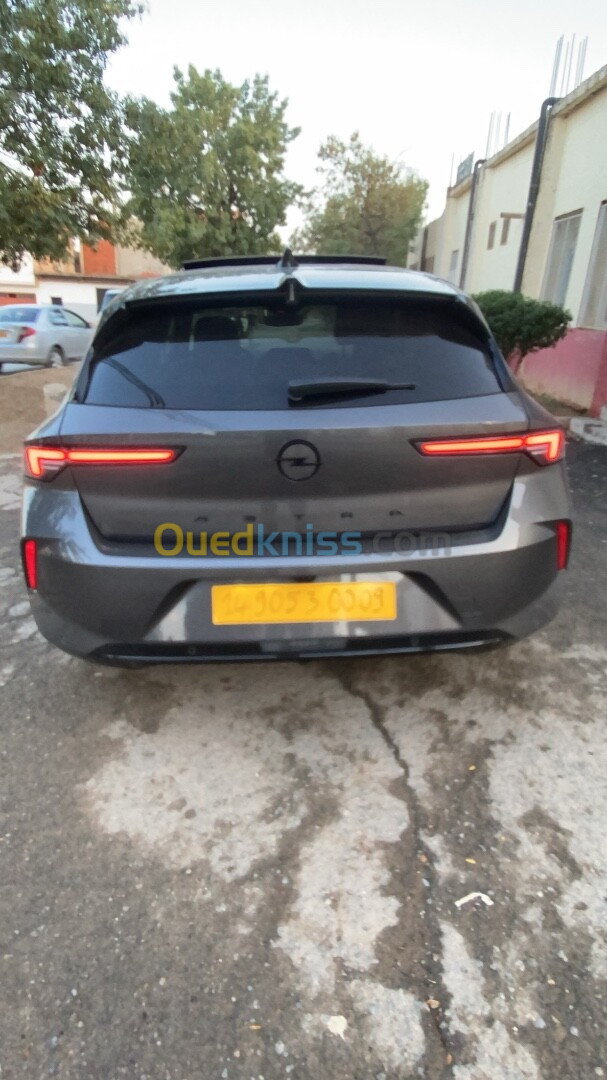 Opel astra 2024 gs