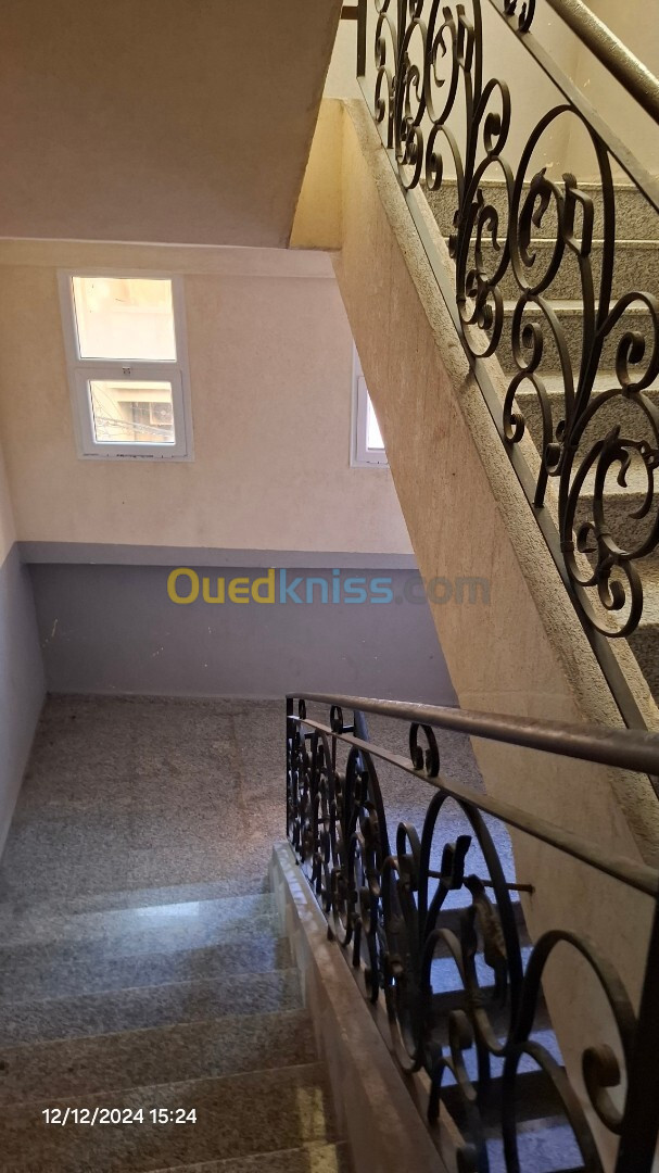 Vente Appartement F4 Alger Bordj el bahri