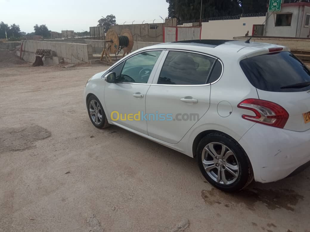 Peugeot 208 2014 Allure