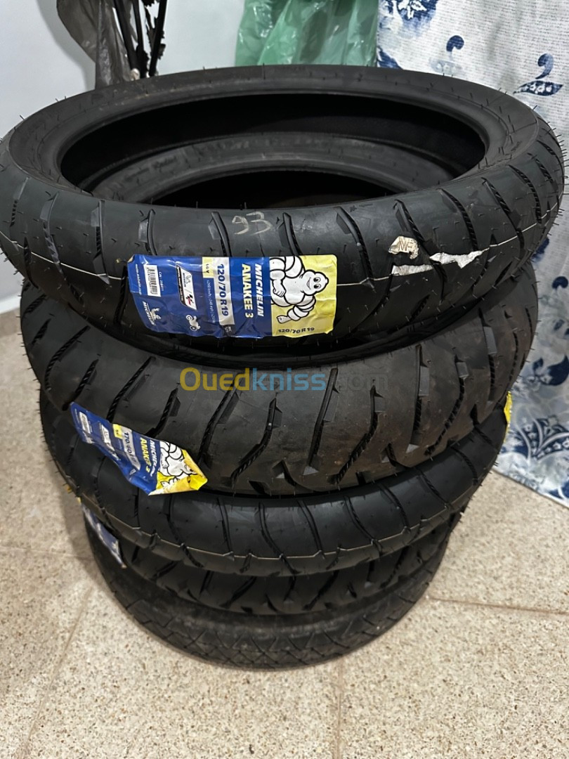 Pneu Michelin 170/60 R 17  120/70 R19 