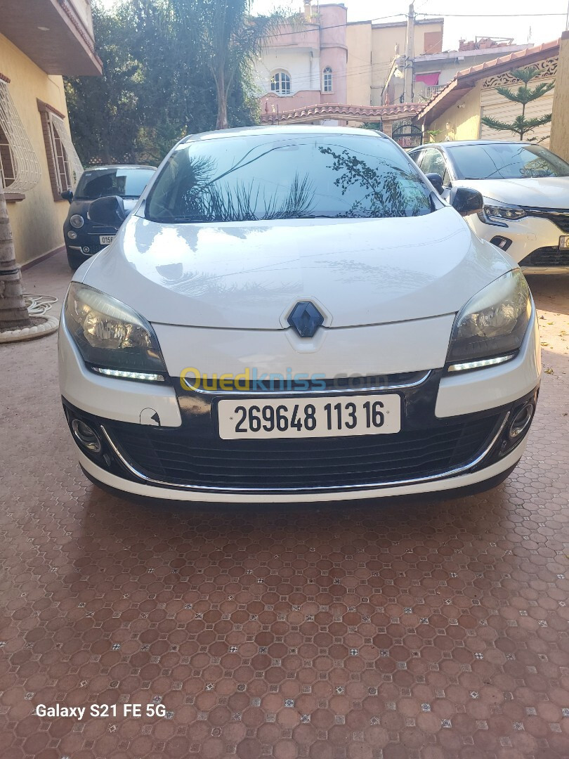 Renault Megane 3 2013 Play