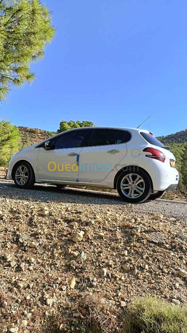 Peugeot 208 2014 Allure