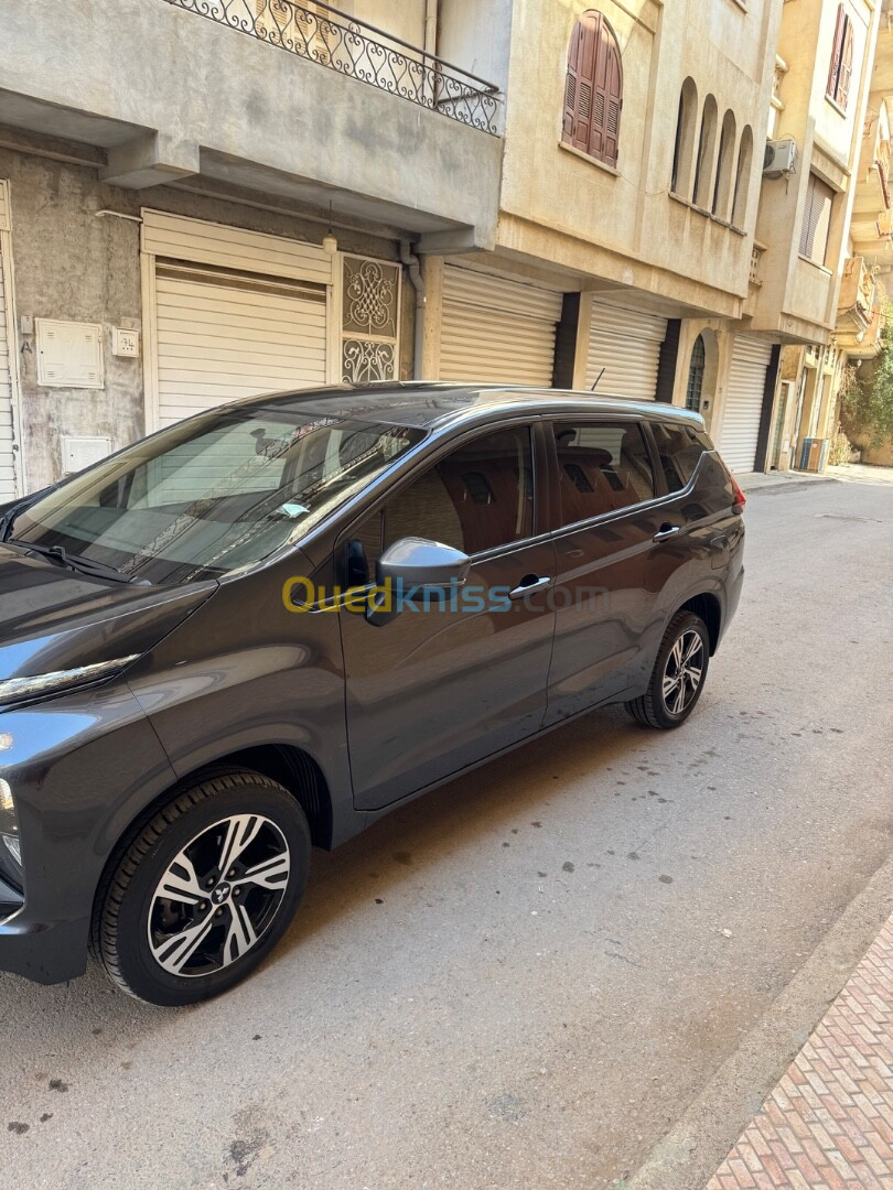 Mitsubishi Xbander 2022 Tout