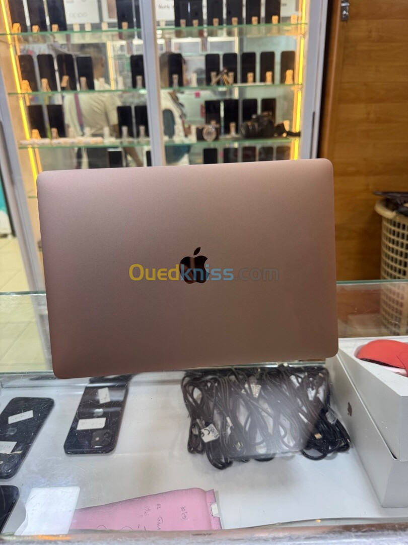 MACBOOK AIR M1 2020 cycle 3  