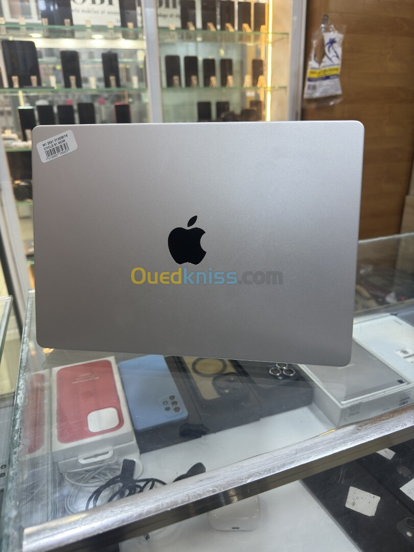 MACBOOK PRO M1 2021 512/16gb cycle 81 MDM