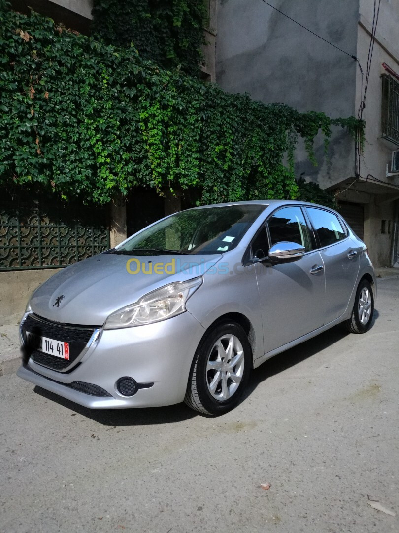 Peugeot 208 2014 