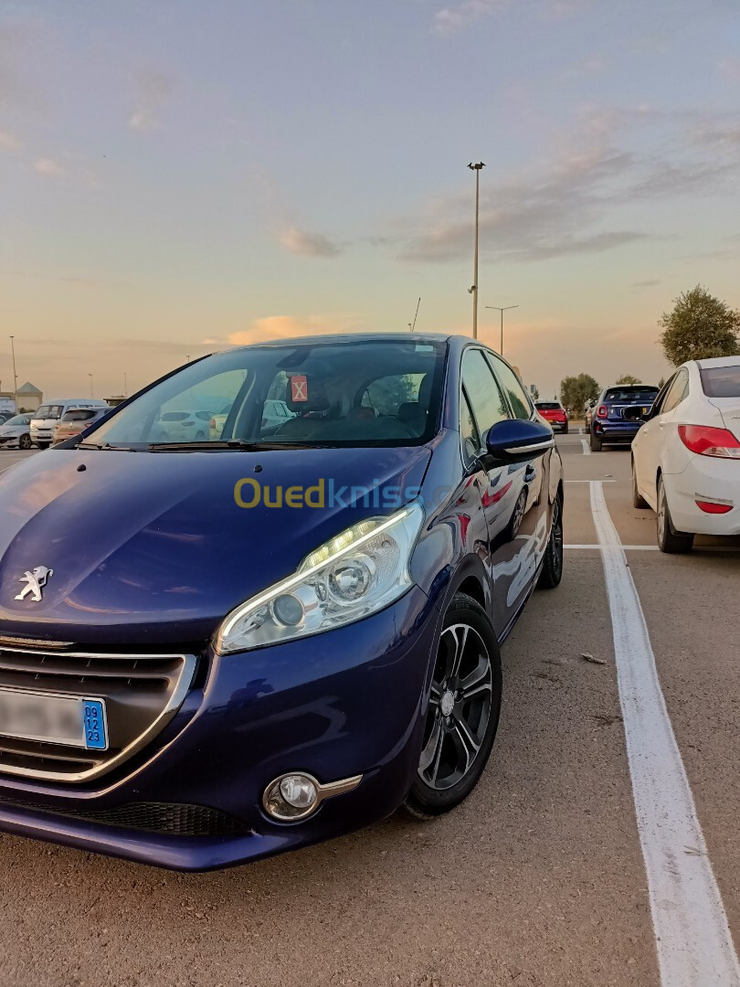 Peugeot 208 2015 Édition limitée