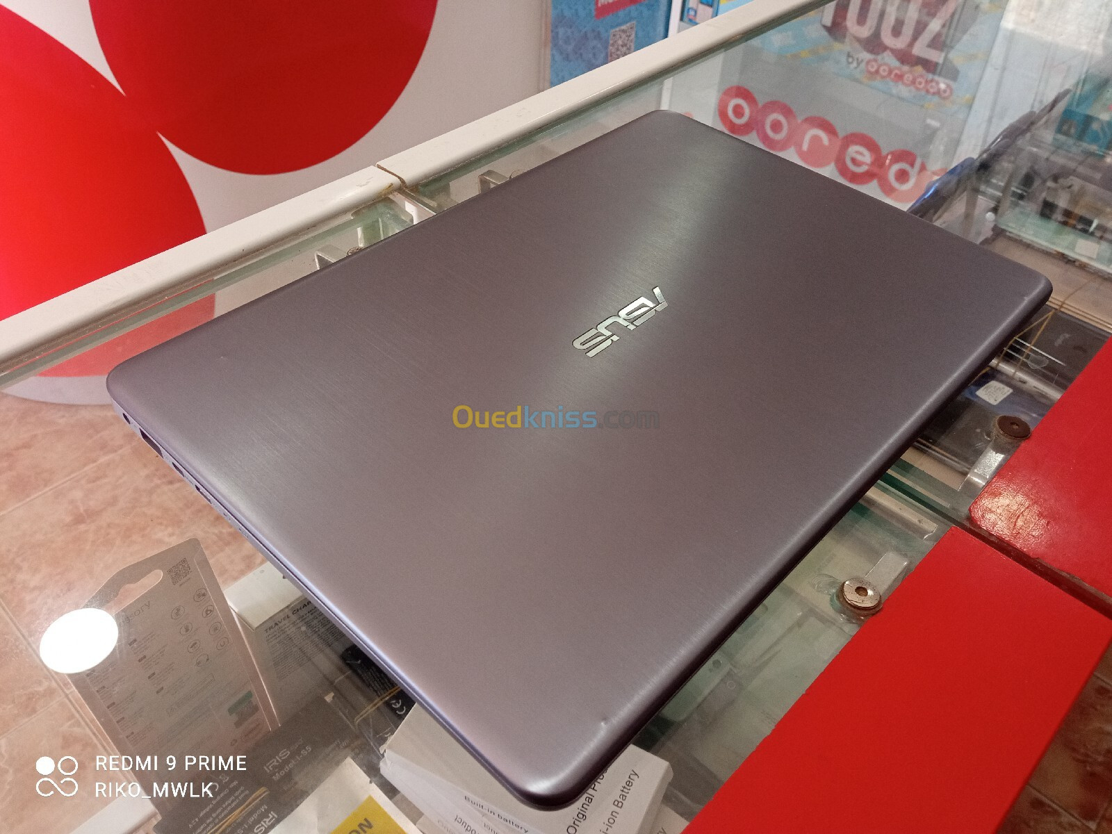 Laptop Asus produit européenne avec chargeur d'origine 