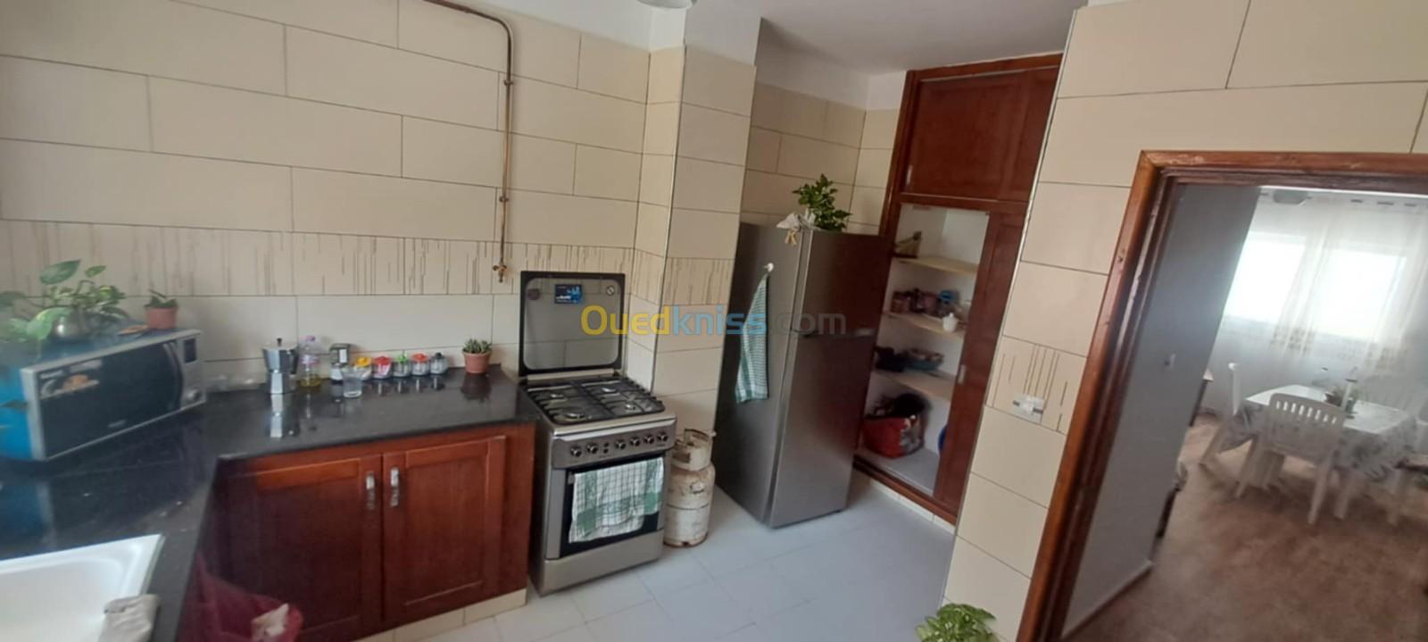 Location vacances Appartement F3 Tizi Ouzou Tigzirt