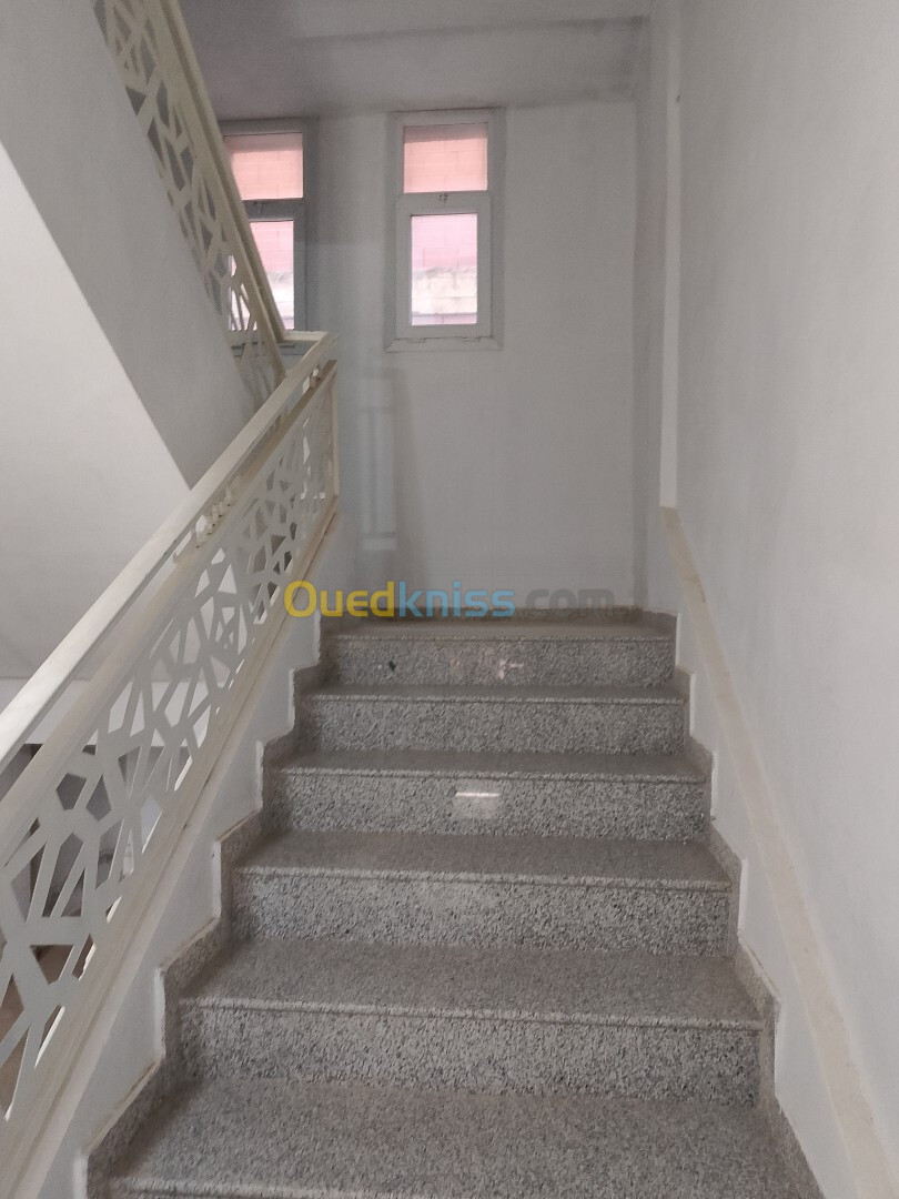 Vente Niveau De Villa F2 Alger Bouzareah